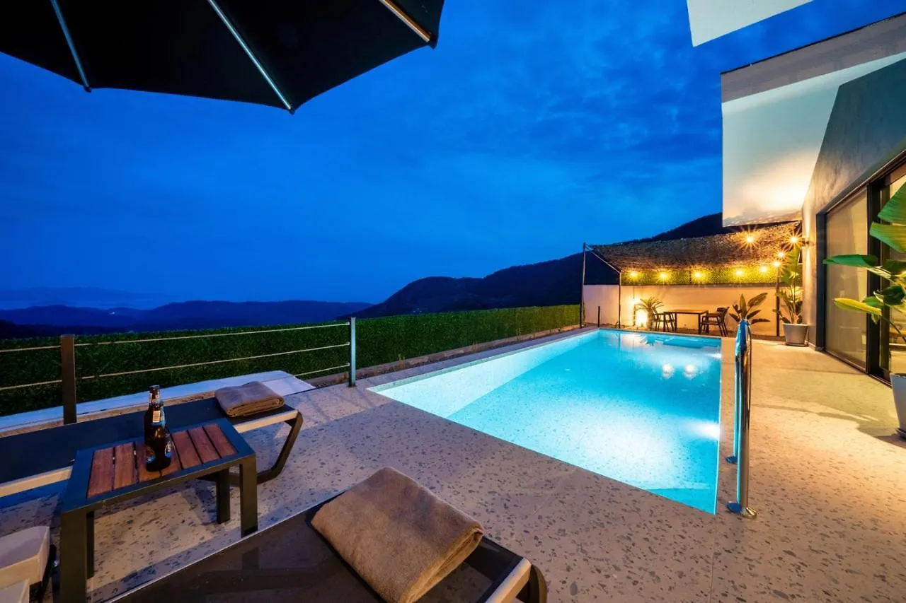 Villa Oxy Private Pools & Seaview & Heated Indoor Pool Gocek